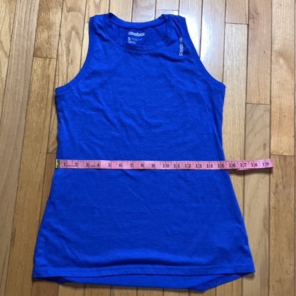 Womens Reebok top - Picture 4 of 5